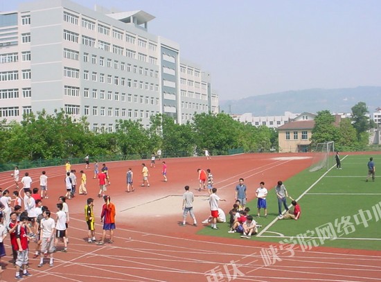 2019年重庆三峡学院寝室宿舍条件与学校食堂环境图片