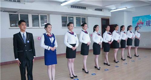 成都航空职业学校分享：航空空姐专业的“晚年”怎么样